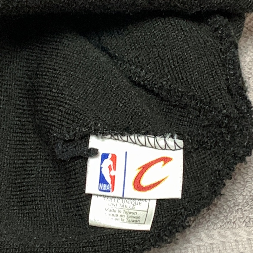 Cleveland Cavaliers Adidas black 16-17 NBA TRB celebration beanie size OSFM - Picture 3 of 4